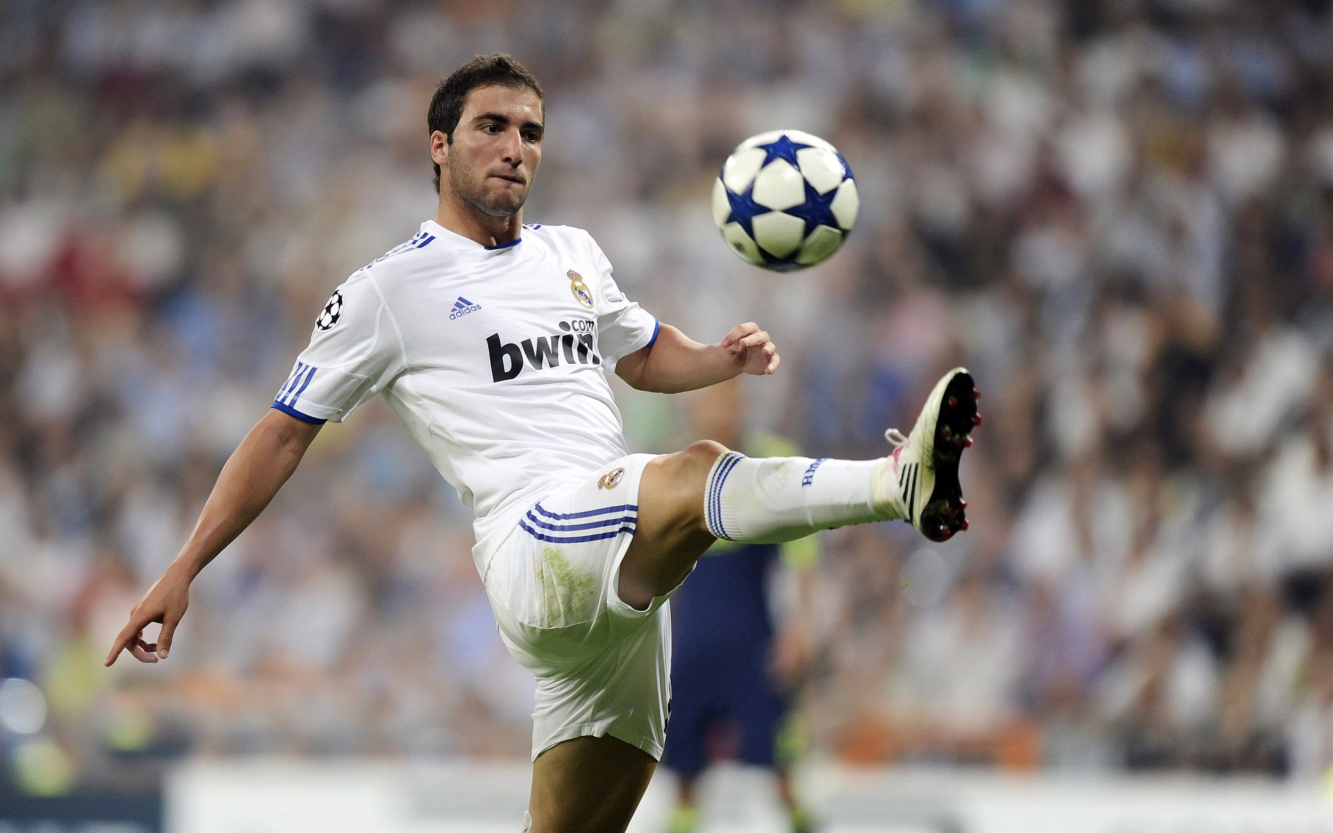 职业橄榄球总决赛 超级碗夜进攻大战冲破历史总码数